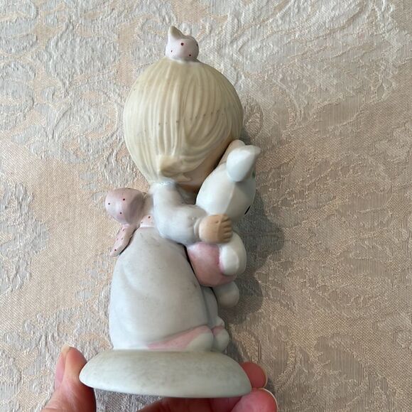 Vintage 1977 Johnathan David “Jesus loves me” porcelain figurine GVC - Picture 8 of 11